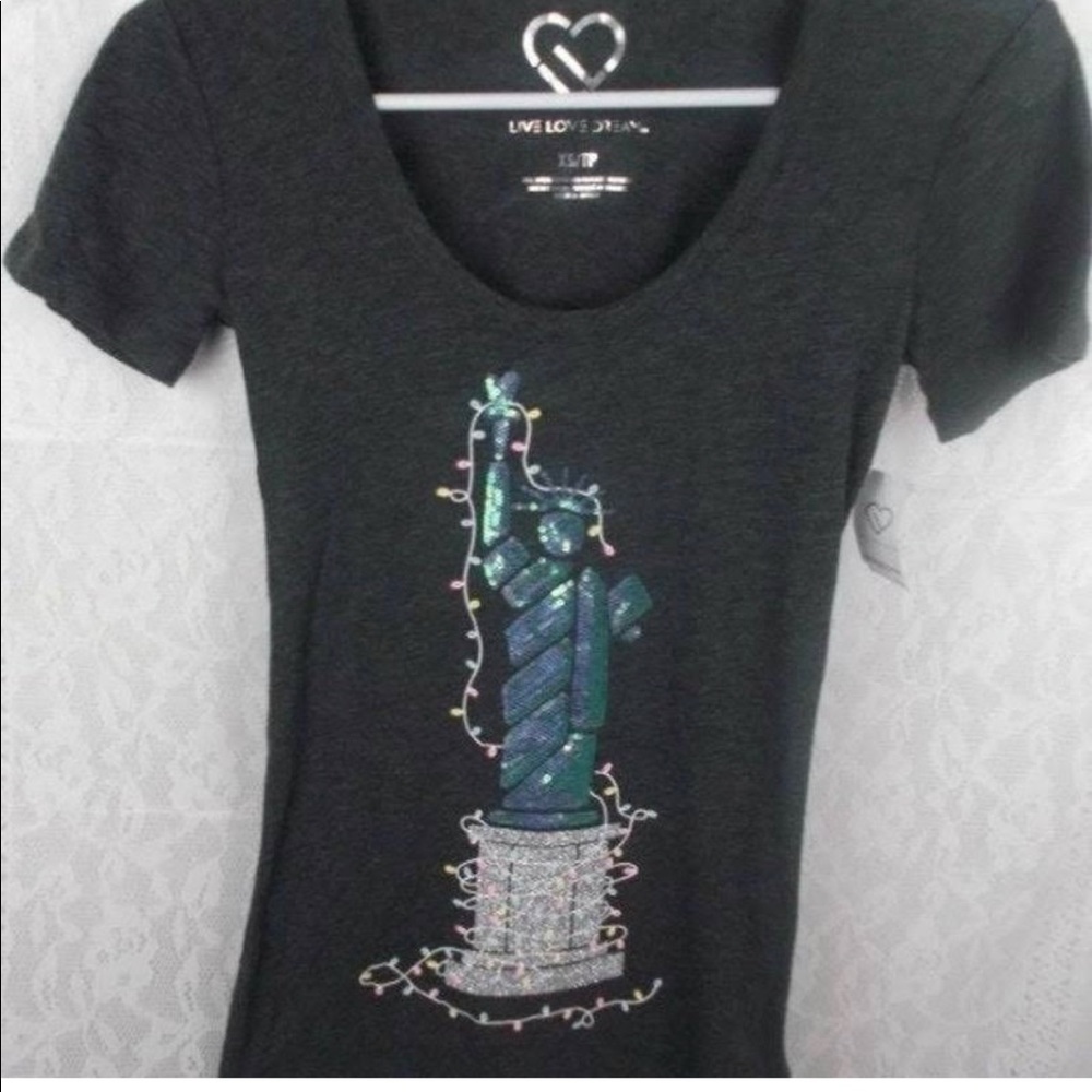 🗽ISO🗽 NOT FOR SALE✨ Looking for XL in this shirt please